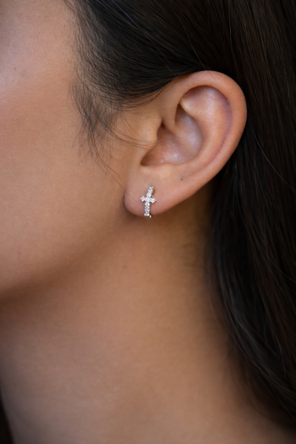 radiant cross stud