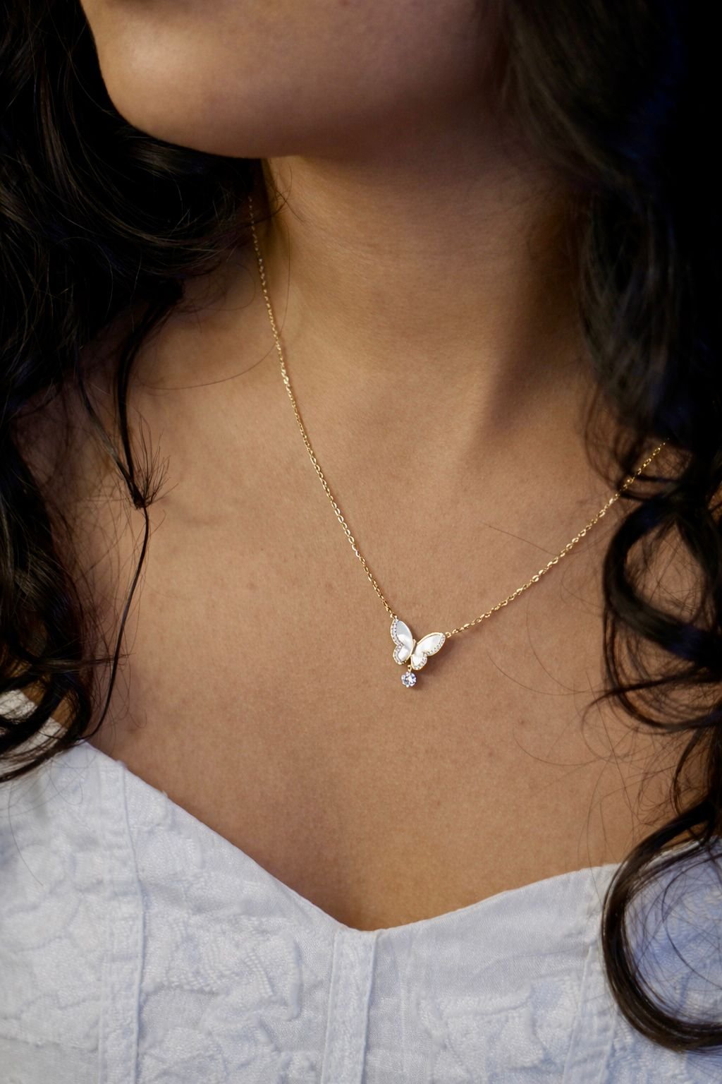 butterfly drop glow gold chain