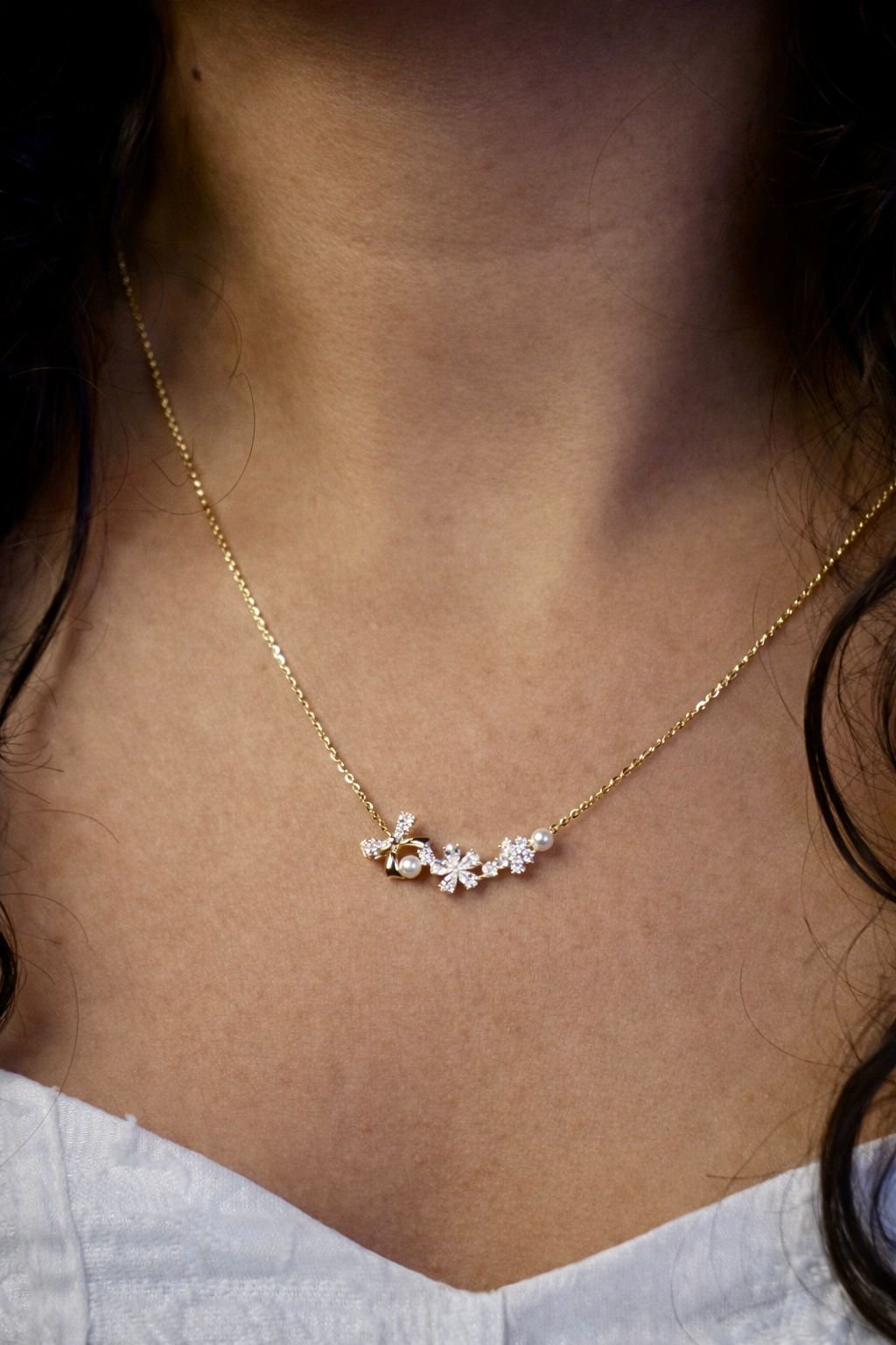 floral pearl glow gold chain